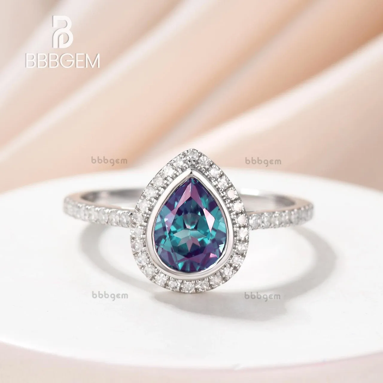 8x6mm Pear Alexandrite Bezel Ring Halo 14K 18K White Gold Alexandrite-r003