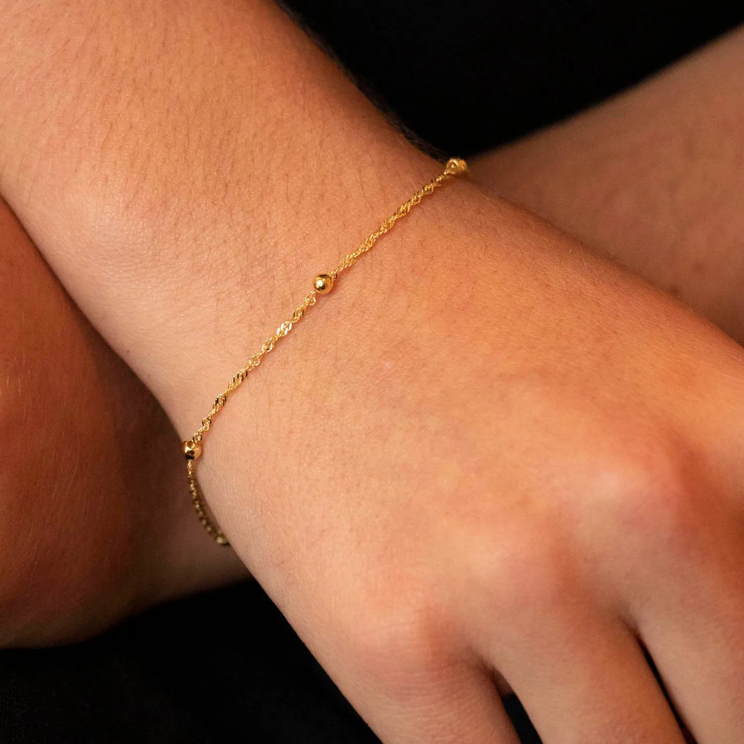 9K Yellow Gold Curb Chain Bracelet - 1.23.1382