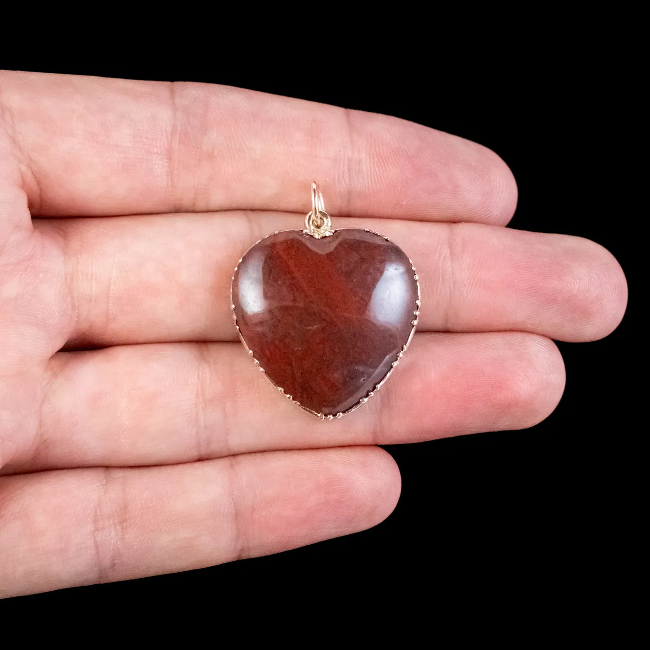 Antique Victorian Agate Heart Pendant 18ct Gold Circa 1890