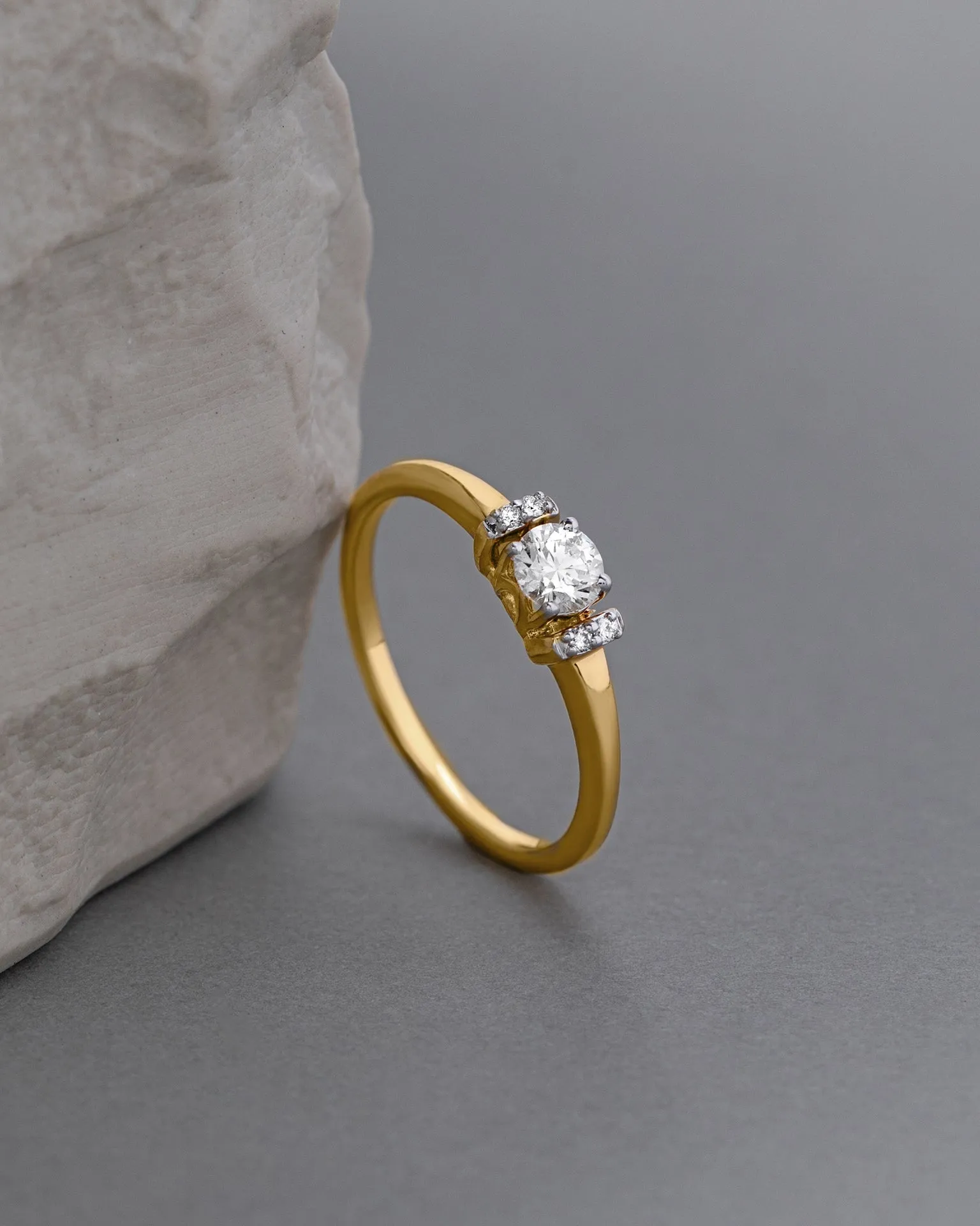 Bar Solitaire Ring