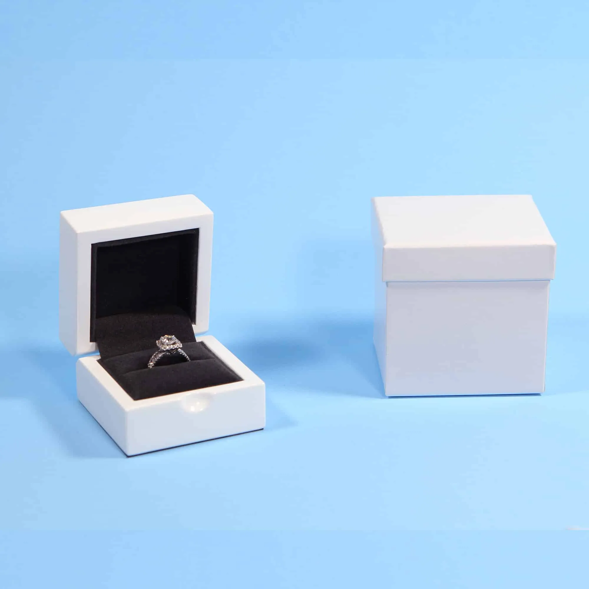 Glossy White Modern Ring Box Single