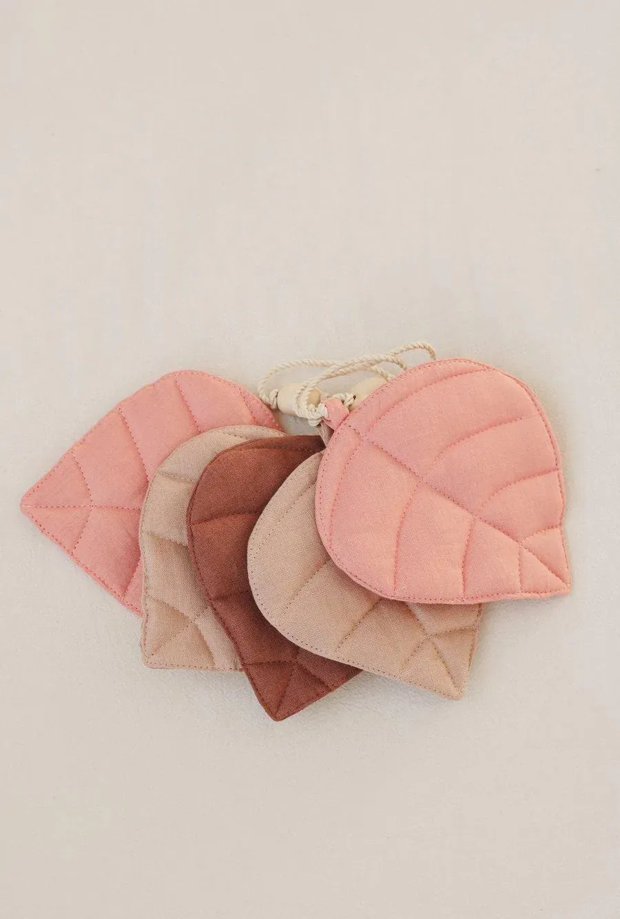 Moi Mili Leaf Garland- Pink