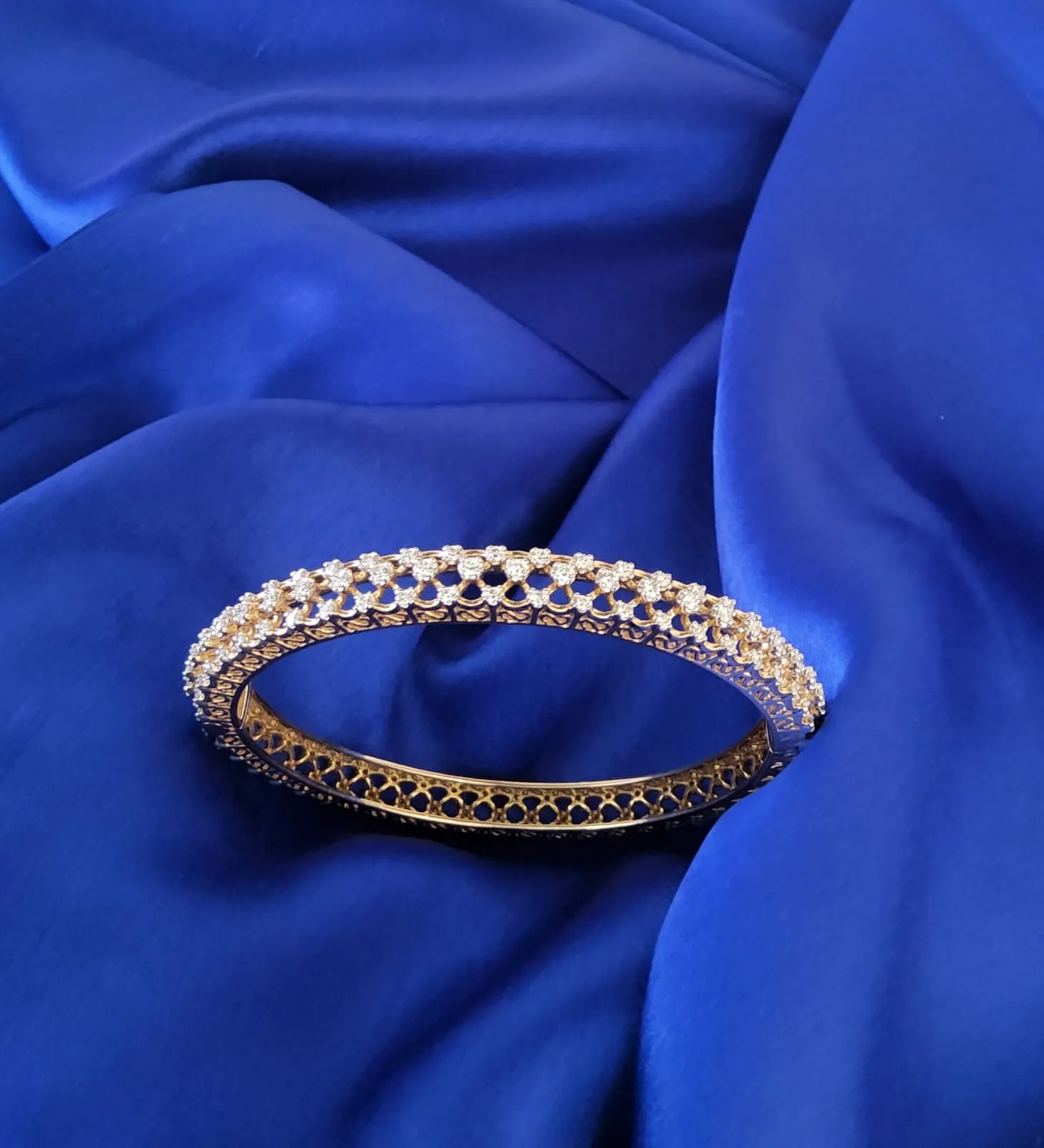 Starlight Bangle : Size 2-4