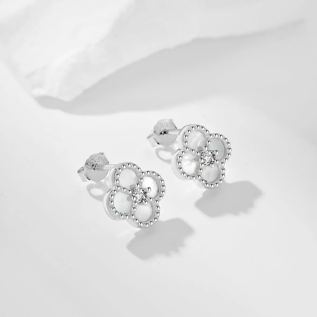 White Shell Clover Stud Earrings