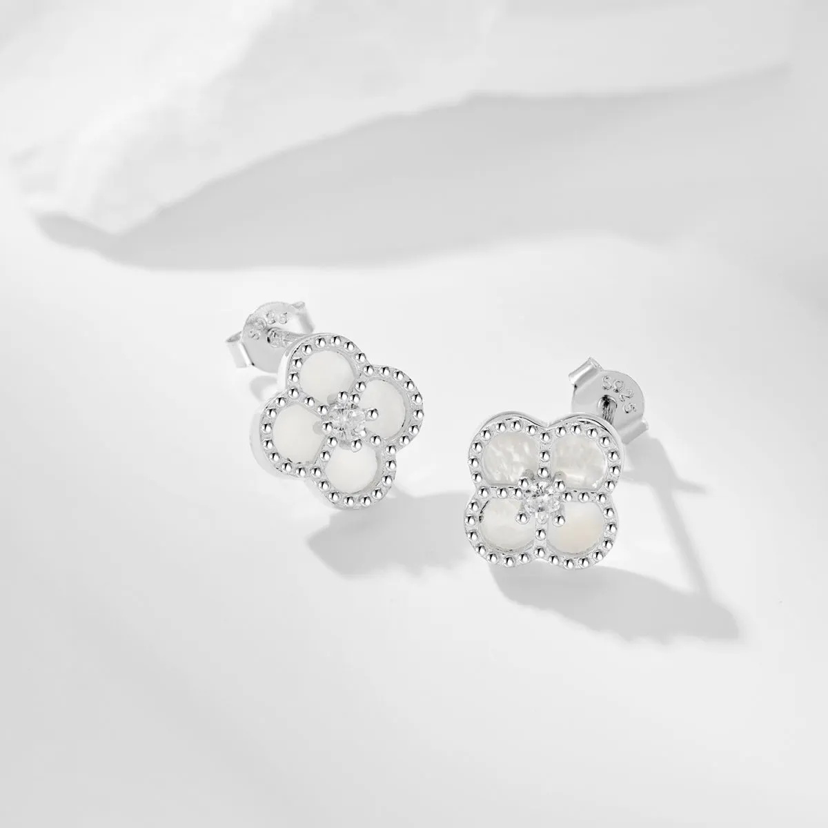 White Shell Clover Stud Earrings